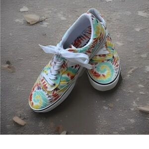 AIRWALK WOMENS TIE DYE CANVAS SNEAKERS MULTI COLOR LOW TOP LACE UP SHOES SZ 6.5